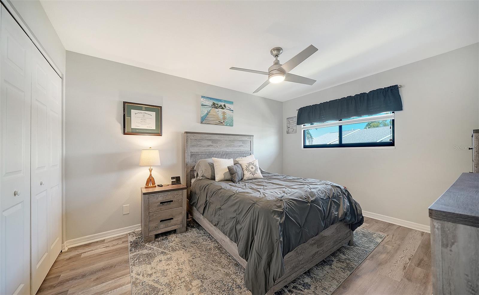 Image 14 of 37 For 6033 34th Street W 38