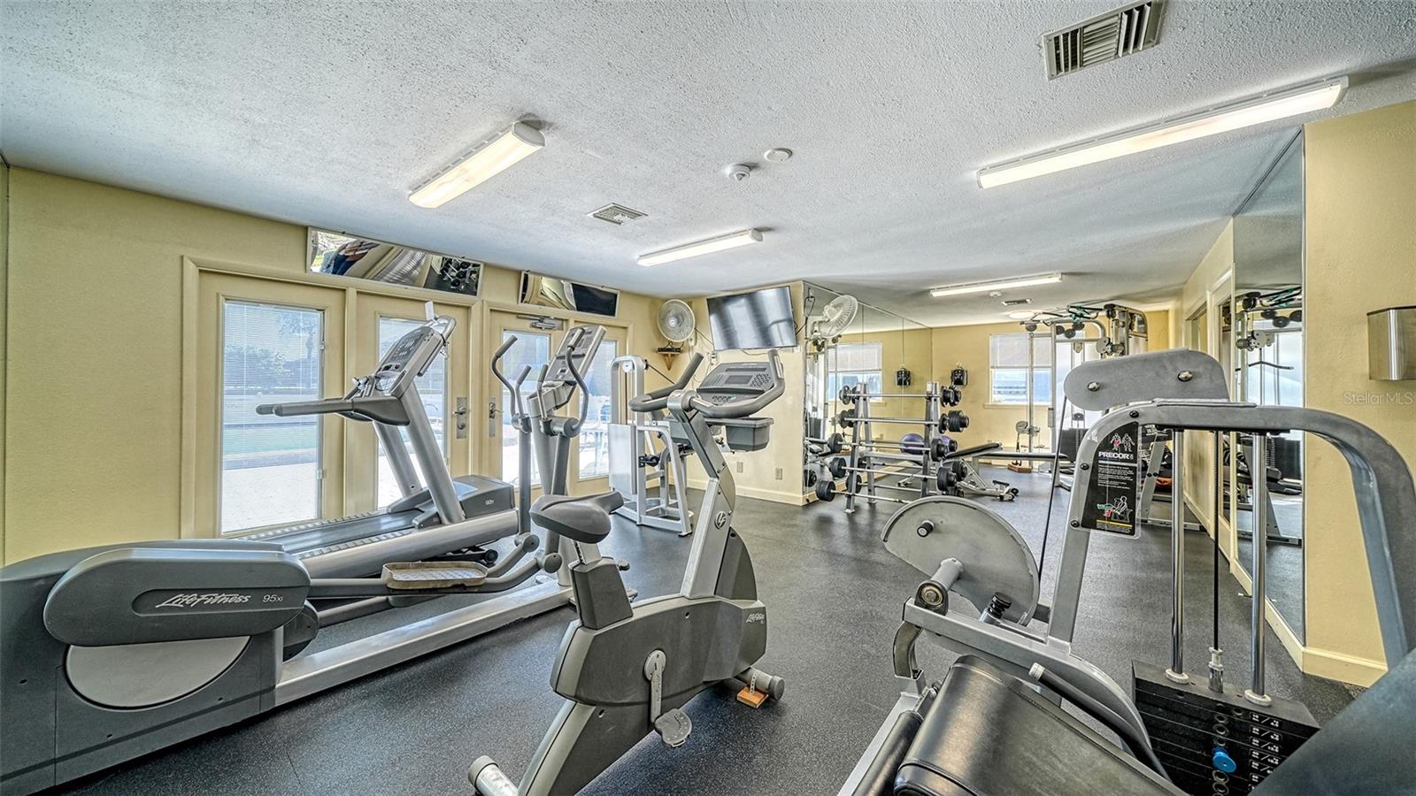 Image 28 of 37 For 6033 34th Street W 38