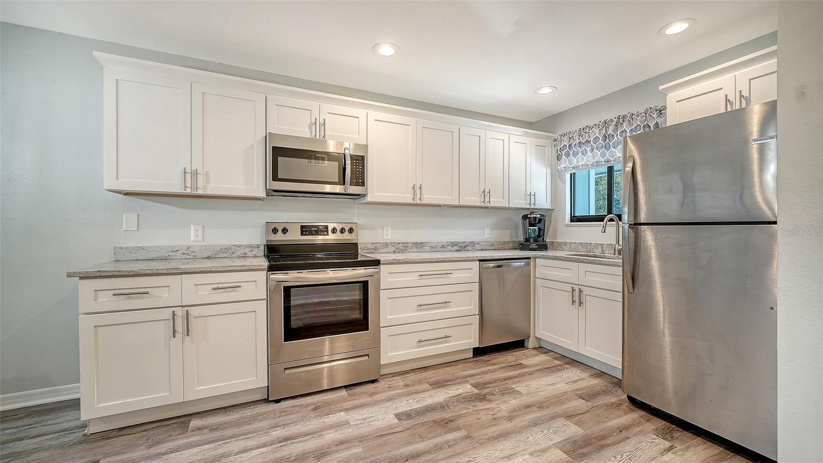 Image 4 of 37 For 6033 34th Street W 38