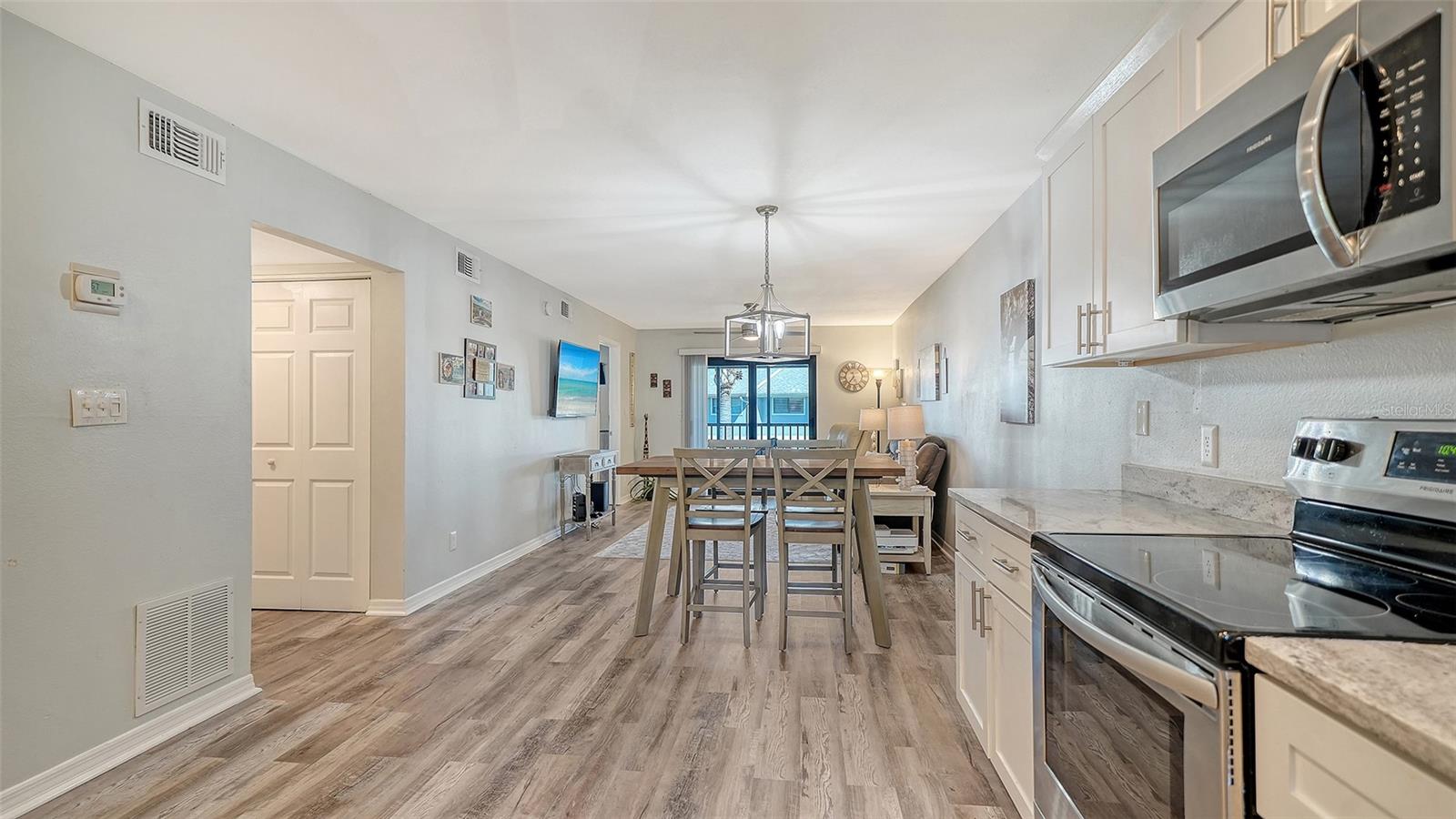 Image 5 of 37 For 6033 34th Street W 38