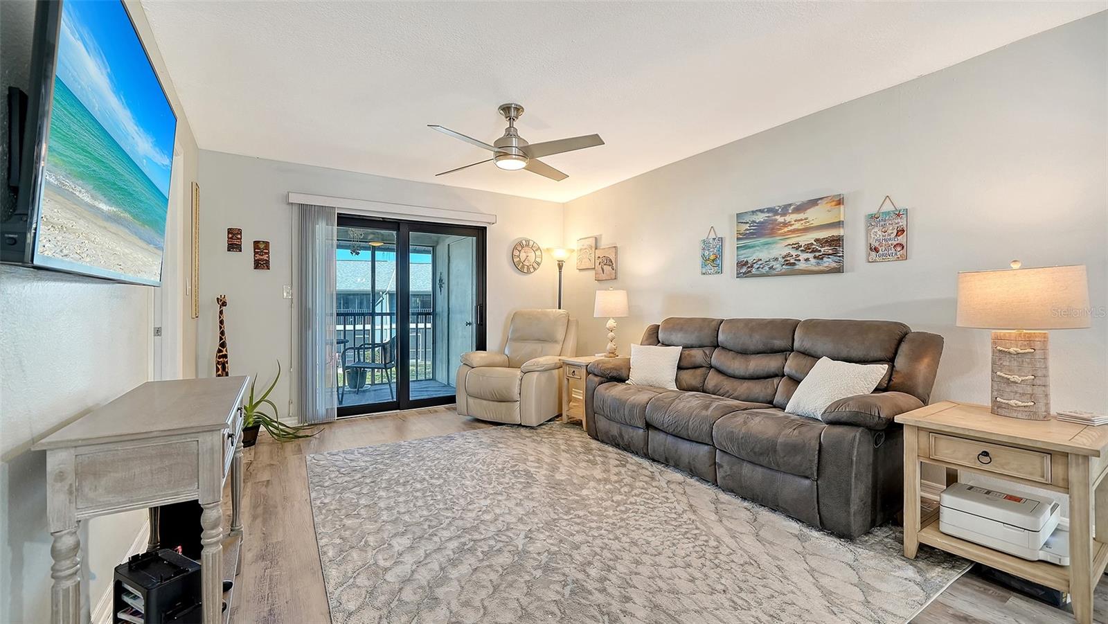 Image 7 of 37 For 6033 34th Street W 38