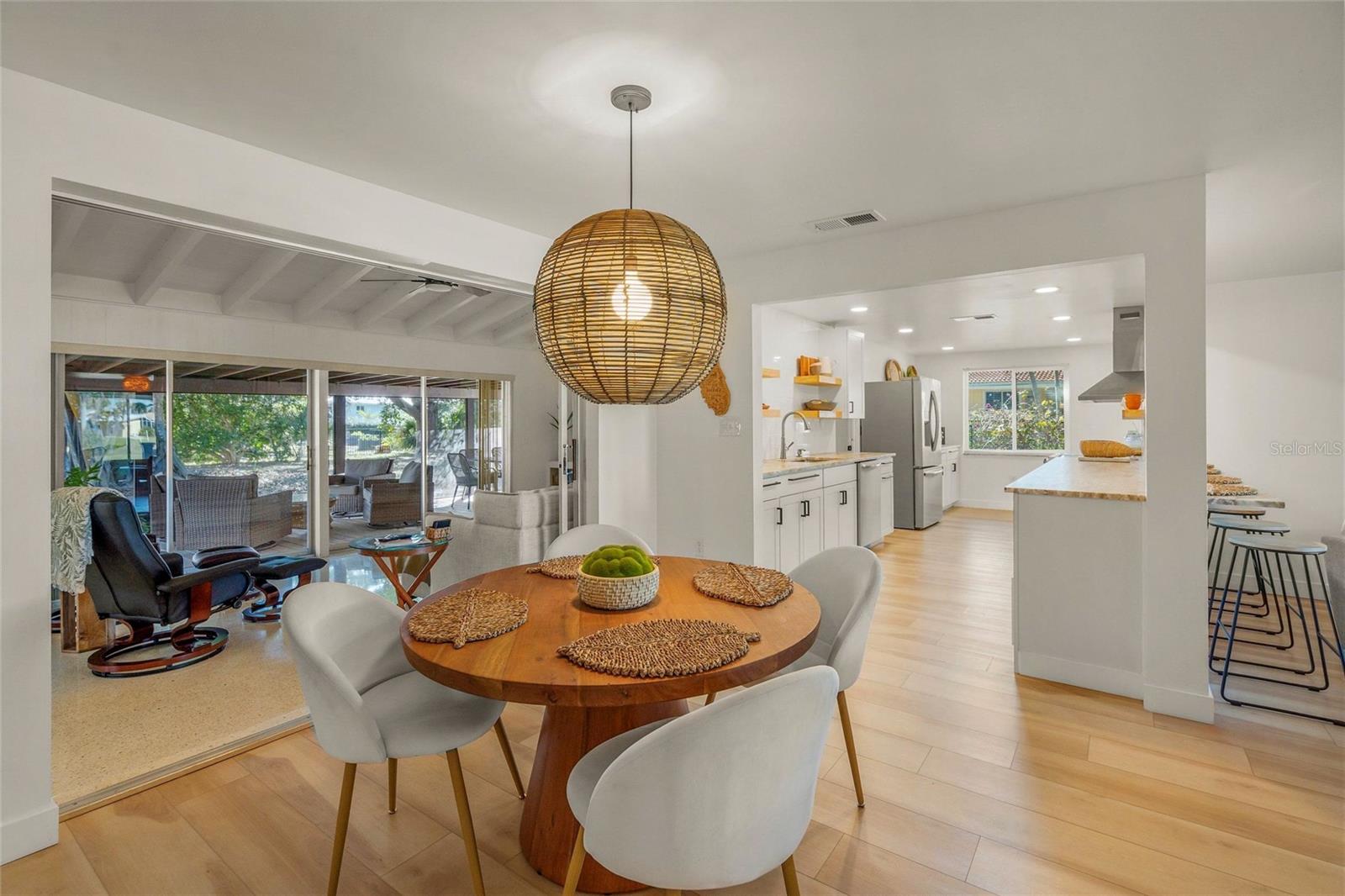 Image 12 of 70 For 401 Picasso Drive