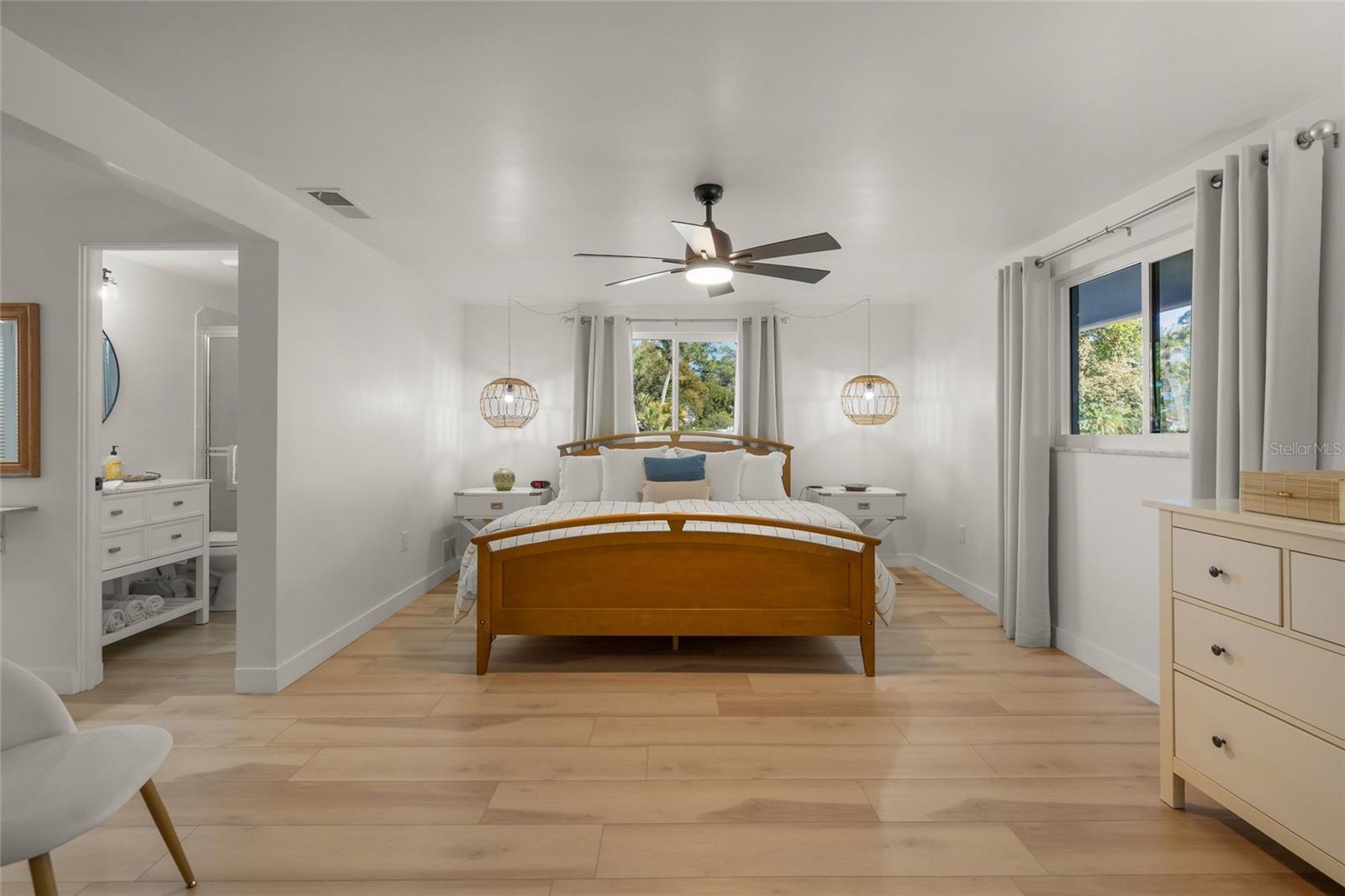 Image 16 of 70 For 401 Picasso Drive