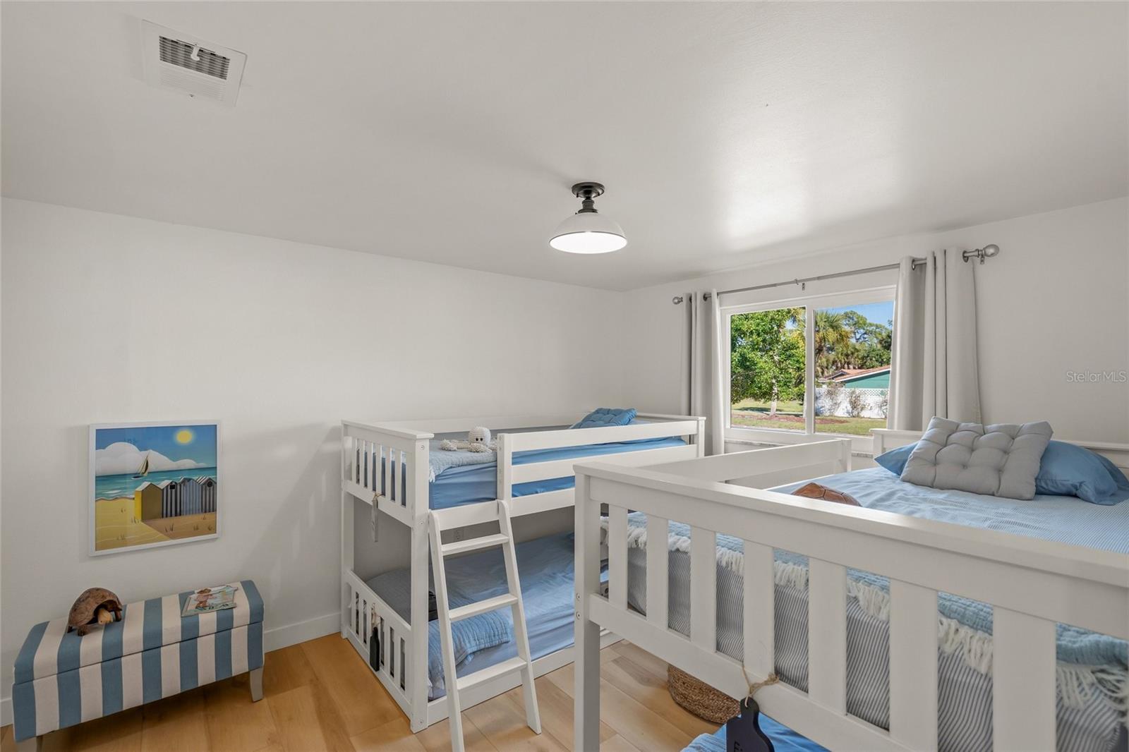 Image 26 of 70 For 401 Picasso Drive