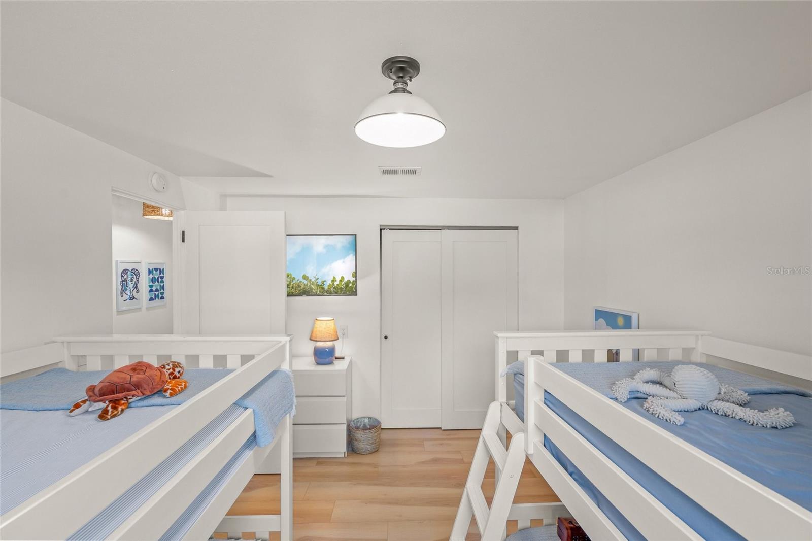 Image 27 of 70 For 401 Picasso Drive