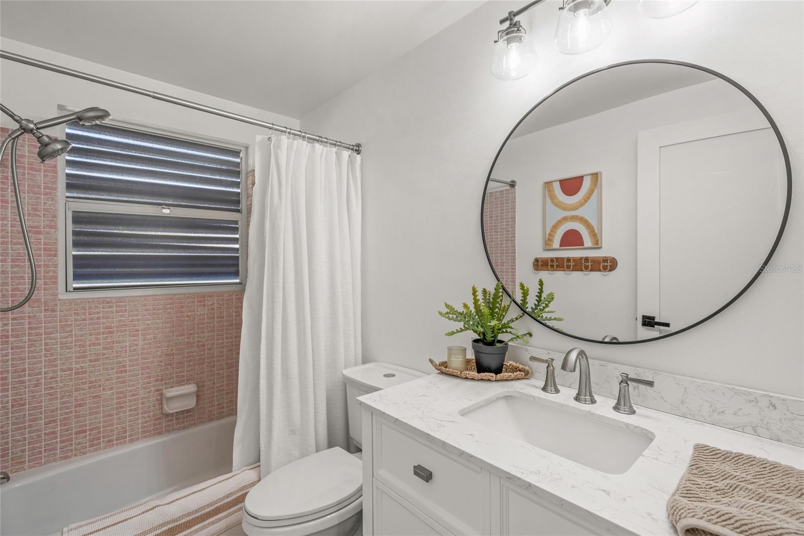 Image 29 of 70 For 401 Picasso Drive