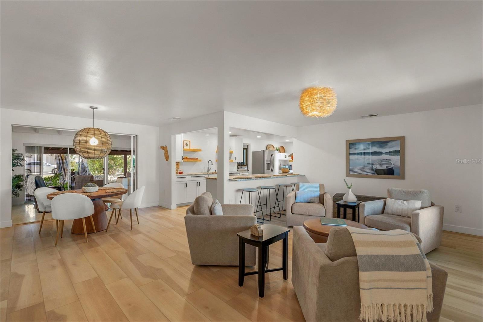 Image 5 of 70 For 401 Picasso Drive