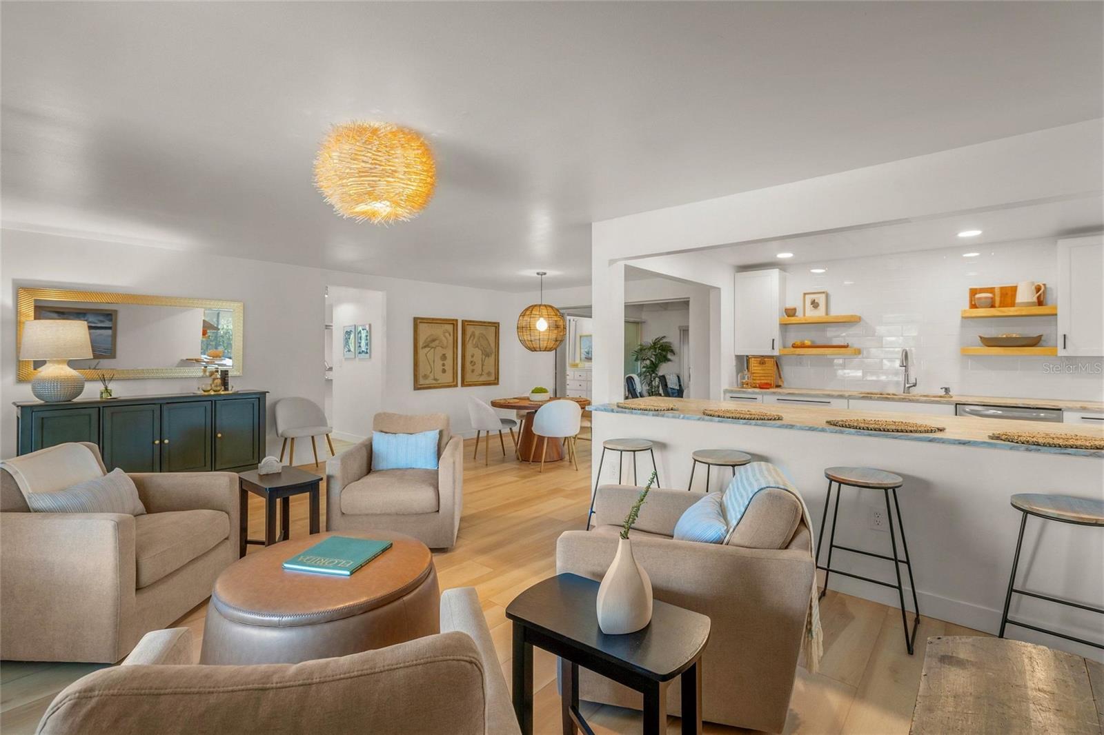 Image 6 of 70 For 401 Picasso Drive