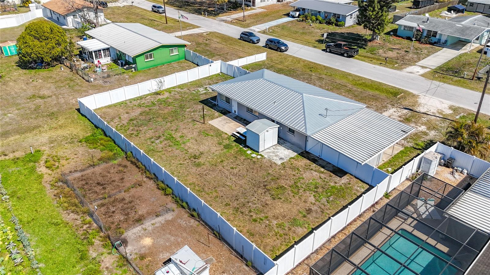 Image 3 of 38 For 5436 3rd Street E