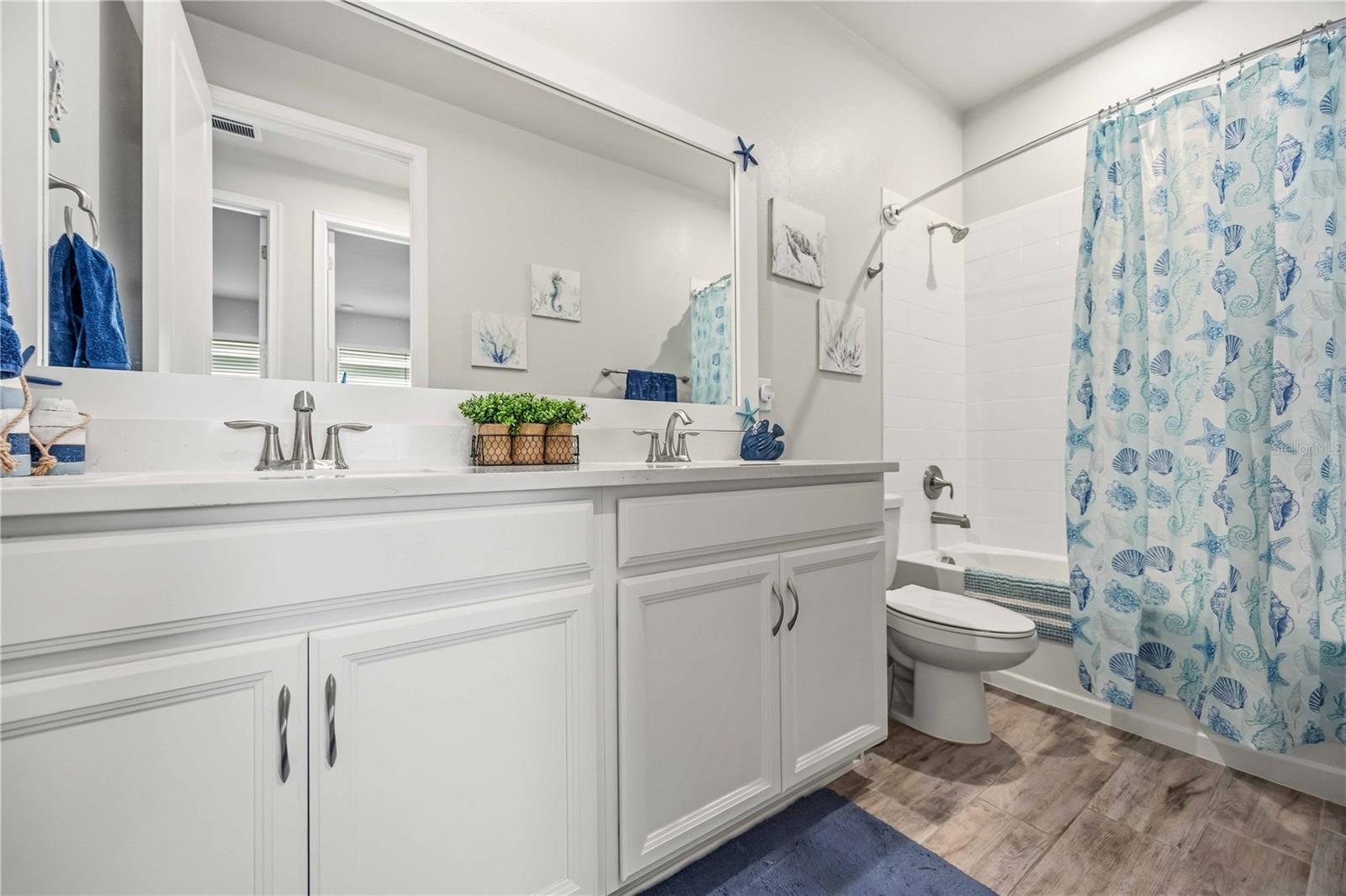 Image 12 of 28 For 20453 Bandera Place