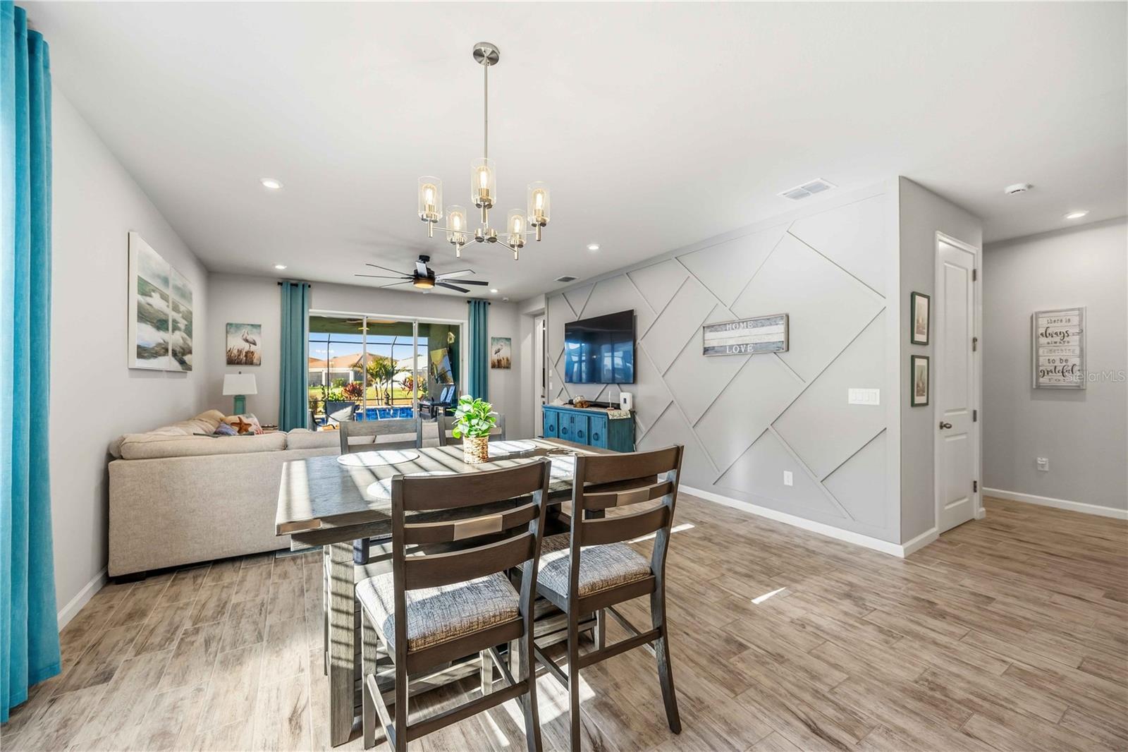 Image 5 of 28 For 20453 Bandera Place