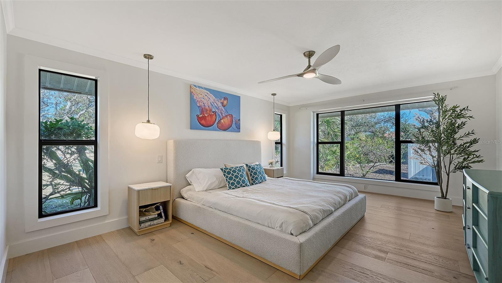 Image 17 of 37 For 1471 Shoal Way