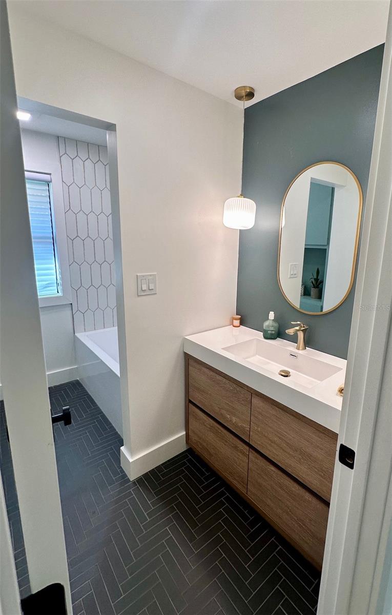 Image 23 of 37 For 1471 Shoal Way