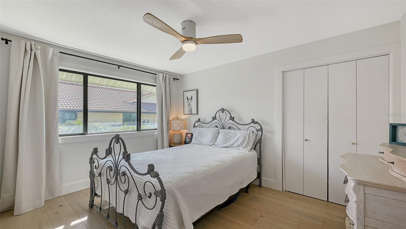 Image 24 of 37 For 1471 Shoal Way