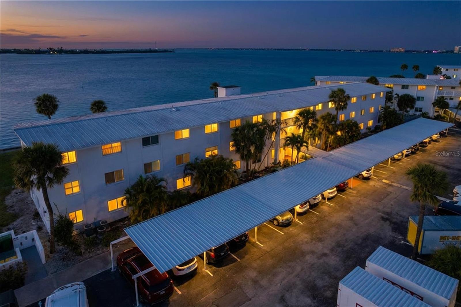 Image 10 of 77 For 763 John Ringling Boulevard 36