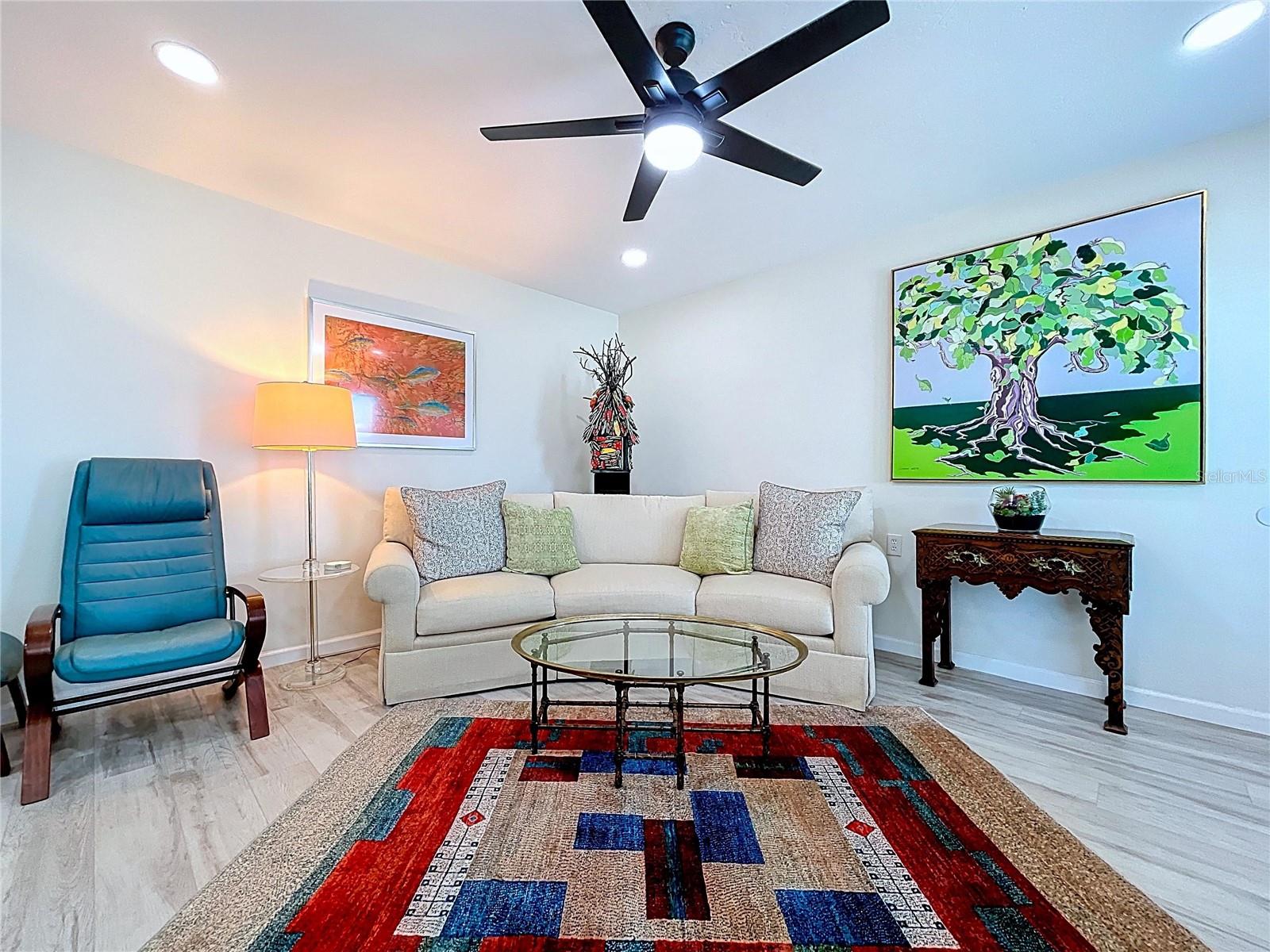 Image 22 of 77 For 763 John Ringling Boulevard 36