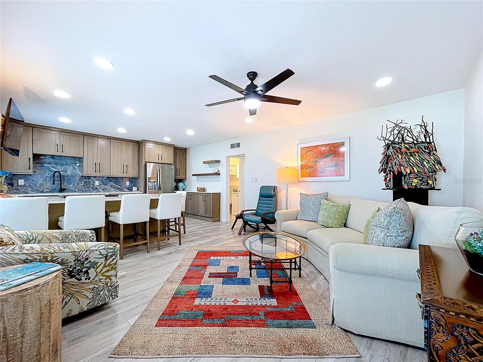 Image 25 of 77 For 763 John Ringling Boulevard 36