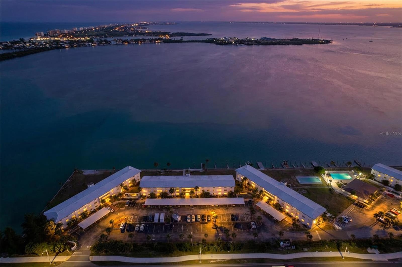 Image 3 of 77 For 763 John Ringling Boulevard 36