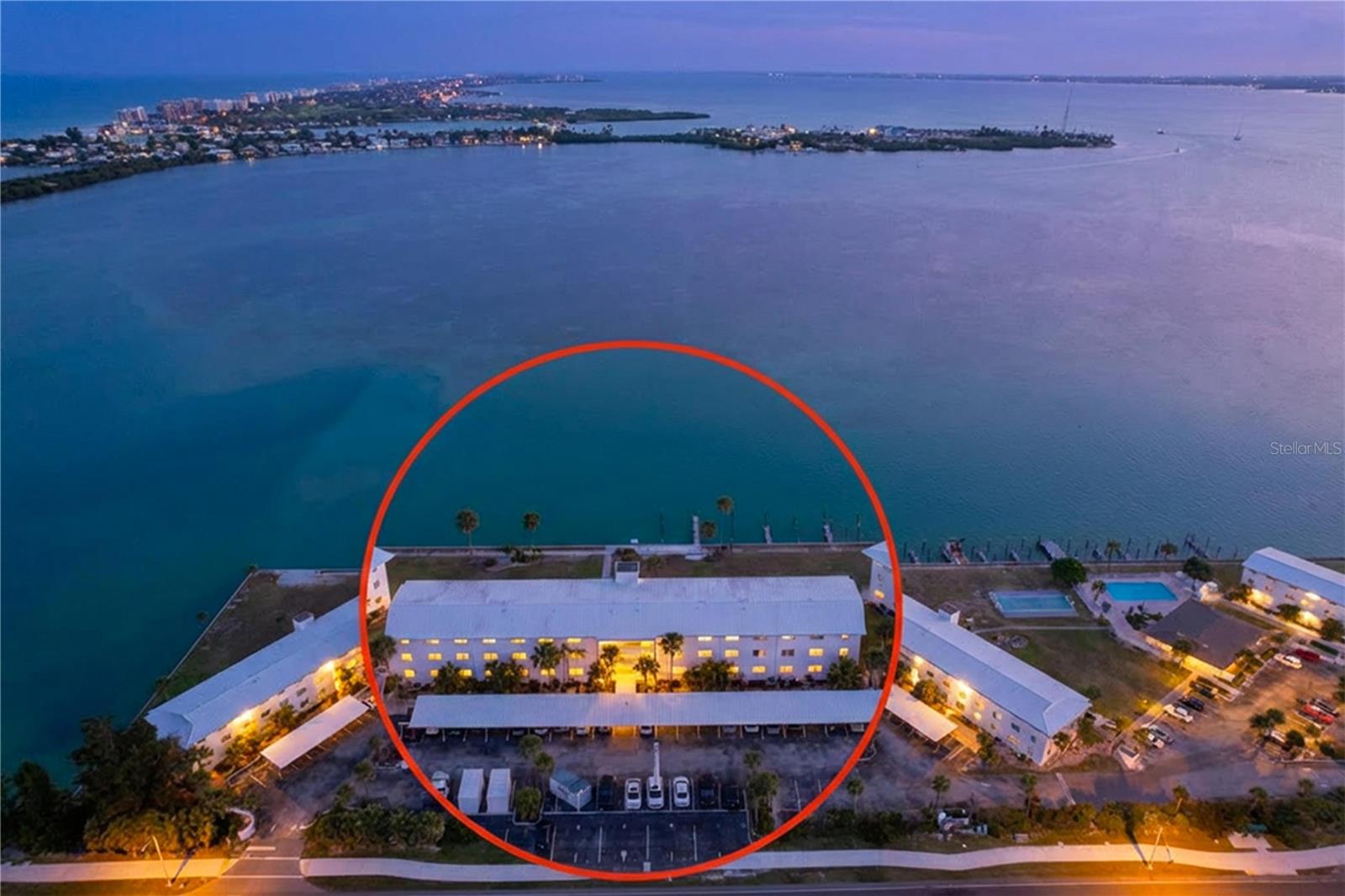 Image 4 of 77 For 763 John Ringling Boulevard 36