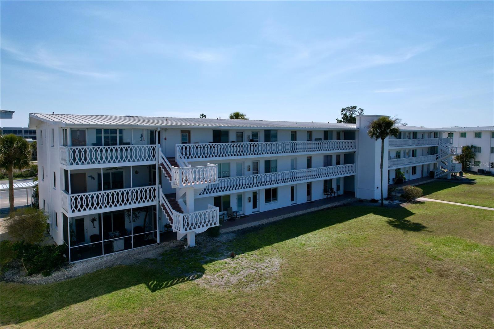 Image 69 of 77 For 763 John Ringling Boulevard 36