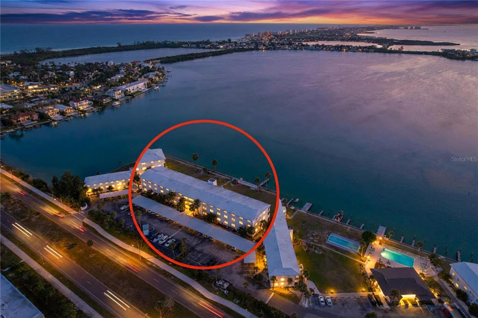 Image 71 of 77 For 763 John Ringling Boulevard 36