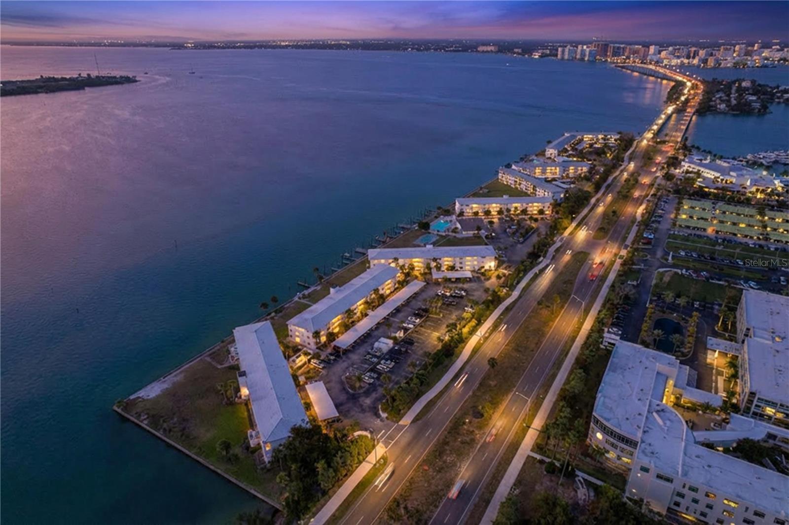 Image 75 of 77 For 763 John Ringling Boulevard 36