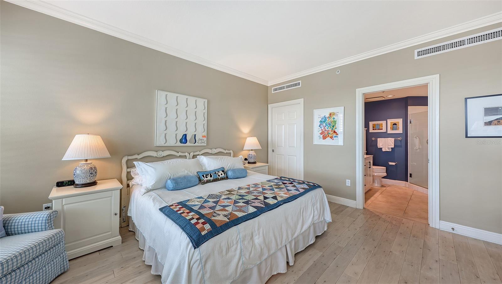 Image 21 of 40 For 1771 Ringling Boulevard 1008