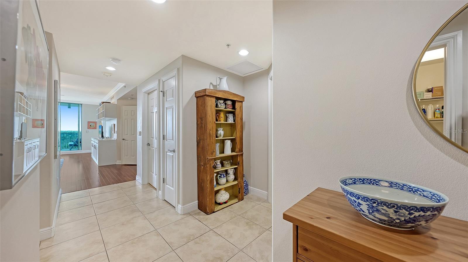 Image 5 of 40 For 1771 Ringling Boulevard 1008