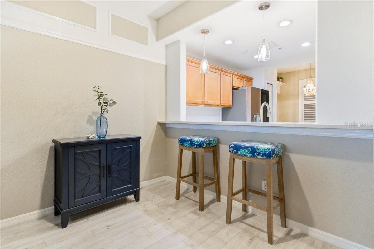 Image 15 of 63 For 923 Fairwaycove Lane 103