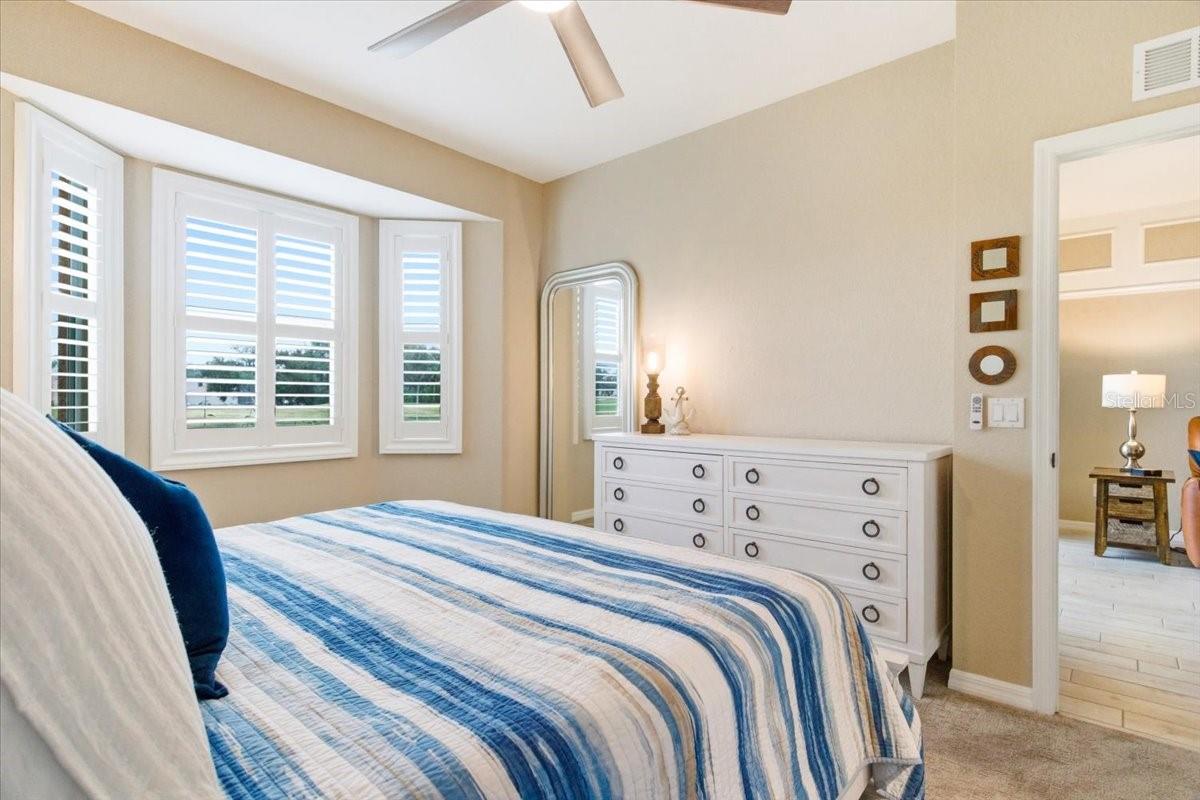 Image 25 of 63 For 923 Fairwaycove Lane 103