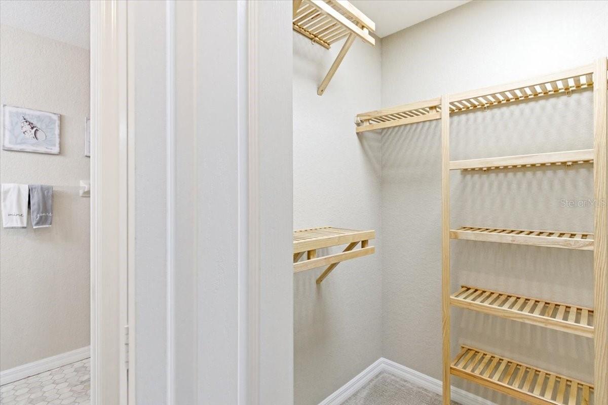 Image 27 of 63 For 923 Fairwaycove Lane 103