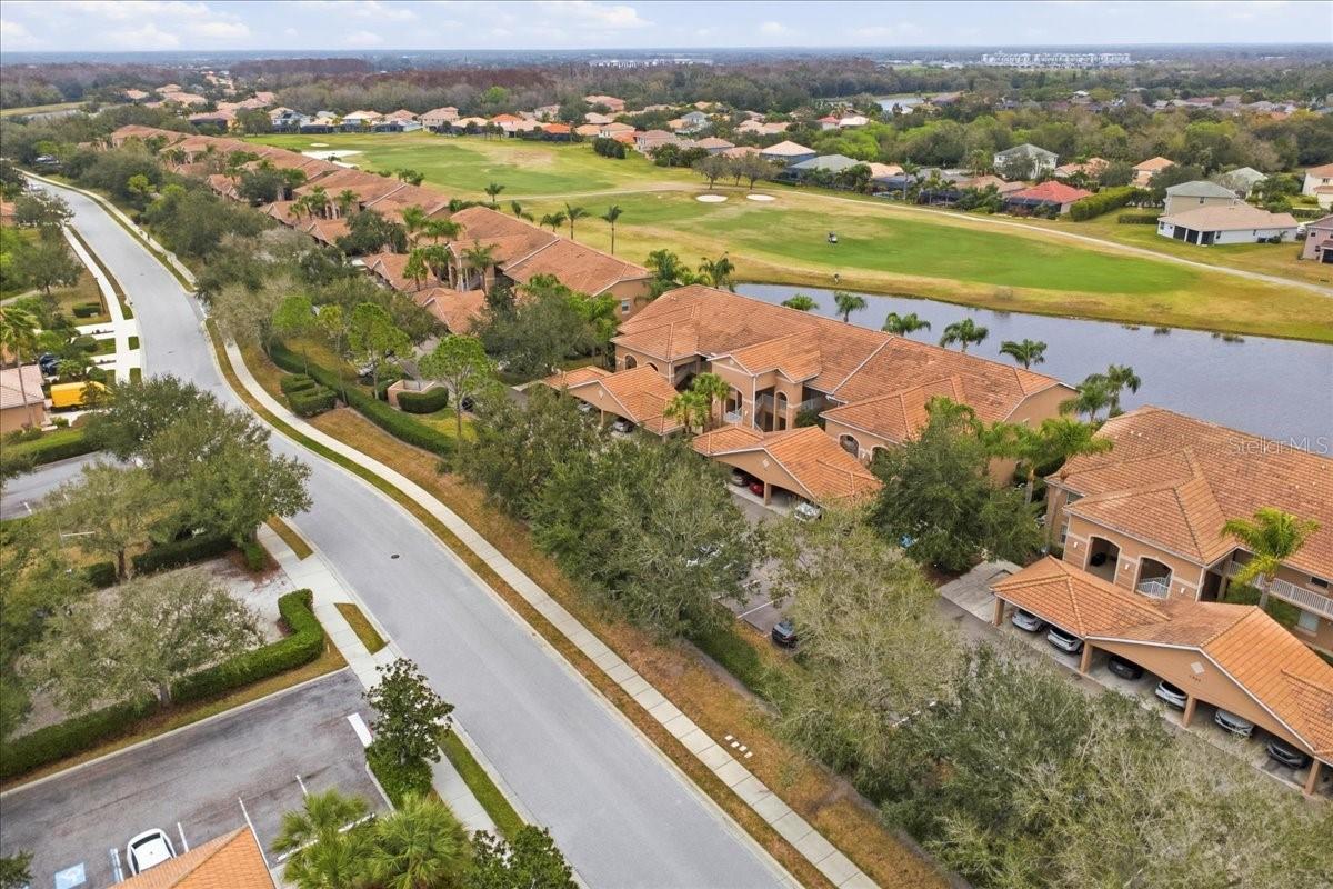 Image 38 of 63 For 923 Fairwaycove Lane 103