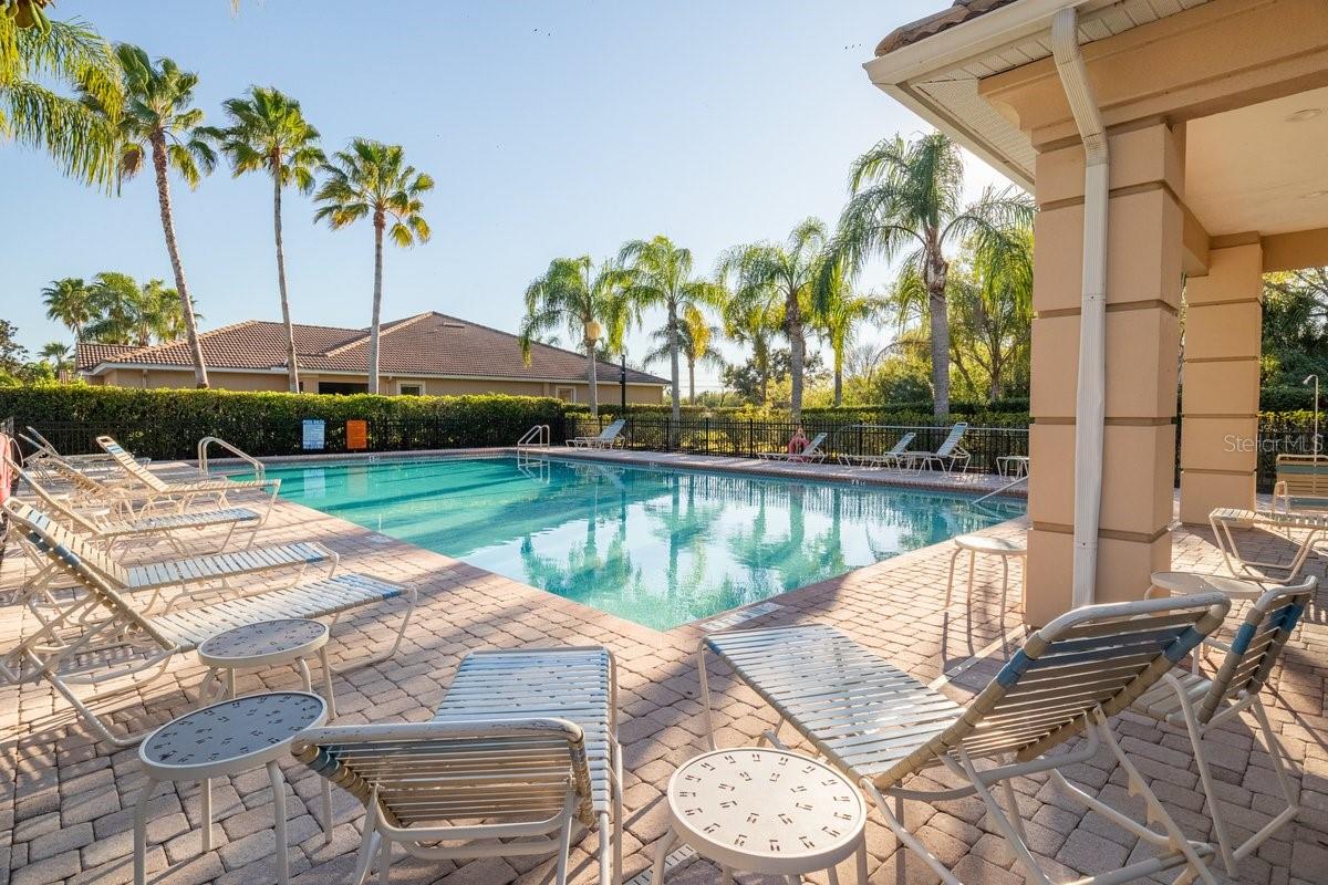 Image 46 of 63 For 923 Fairwaycove Lane 103