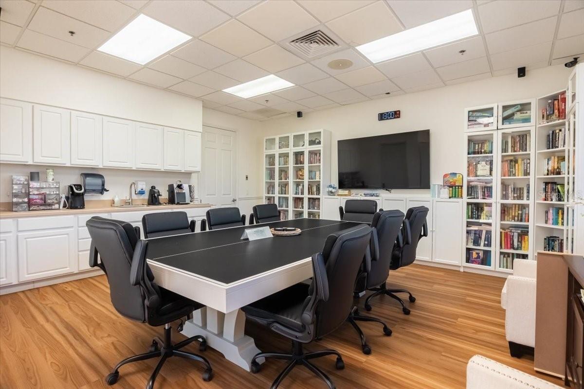 Image 56 of 63 For 923 Fairwaycove Lane 103