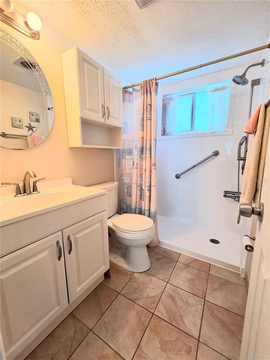 Image 7 of 8 For 1816 Restful Drive M22