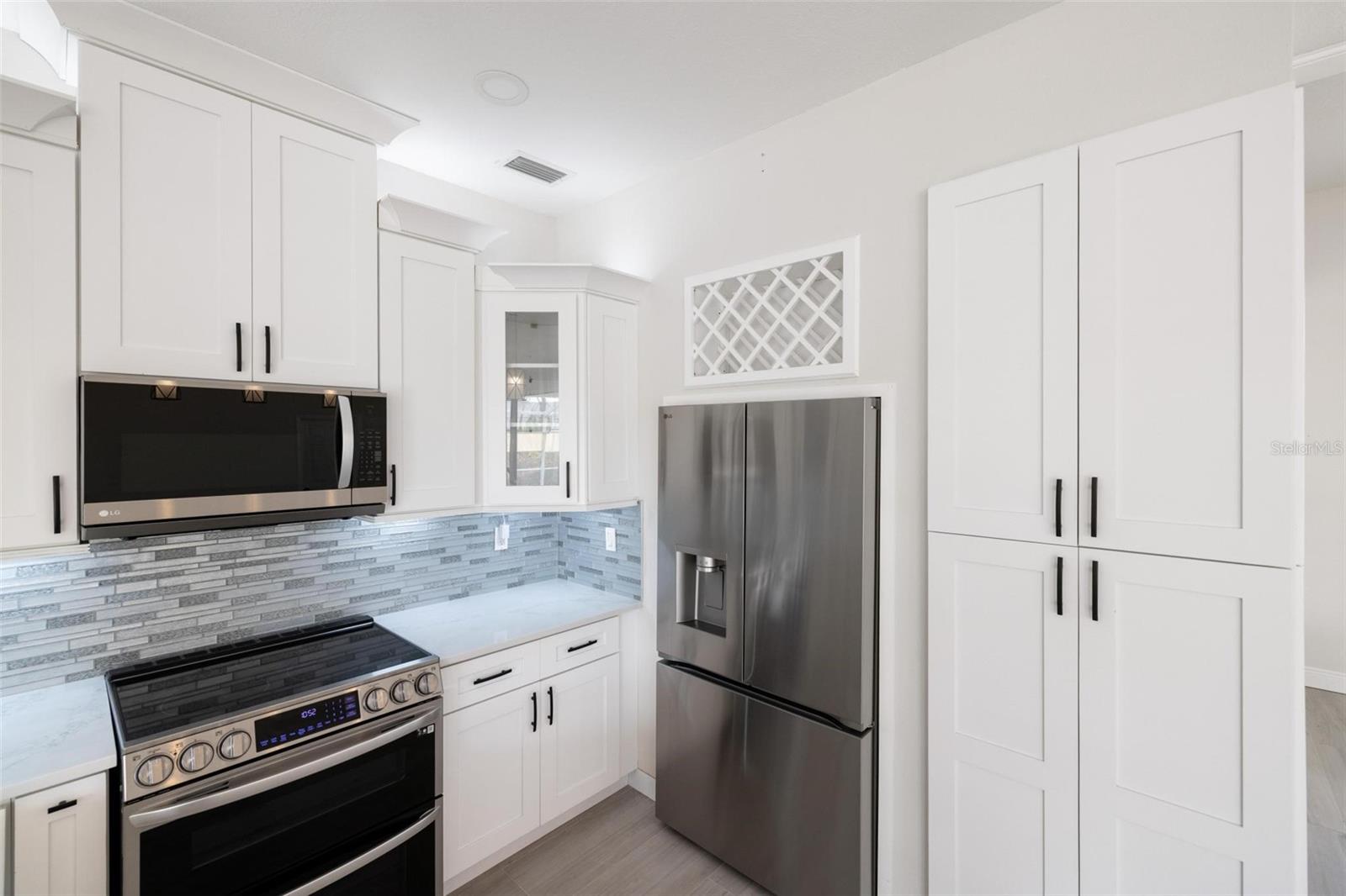 Image 13 of 34 For 4608 Vintage Drive