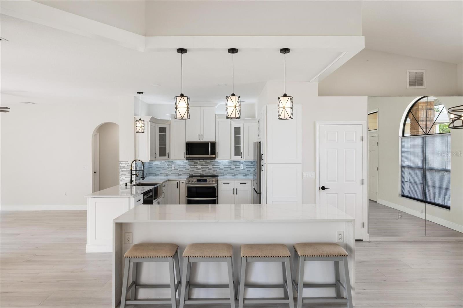 Image 7 of 34 For 4608 Vintage Drive