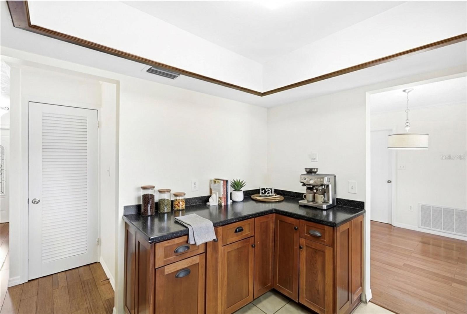 Image 12 of 29 For 5715 2nd Avenue Drive Nw