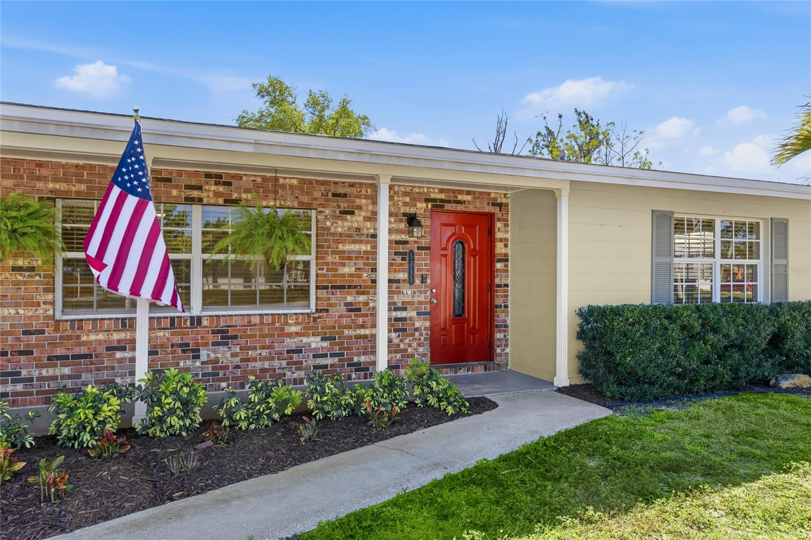 Image 2 of 29 For 5715 2nd Avenue Drive Nw