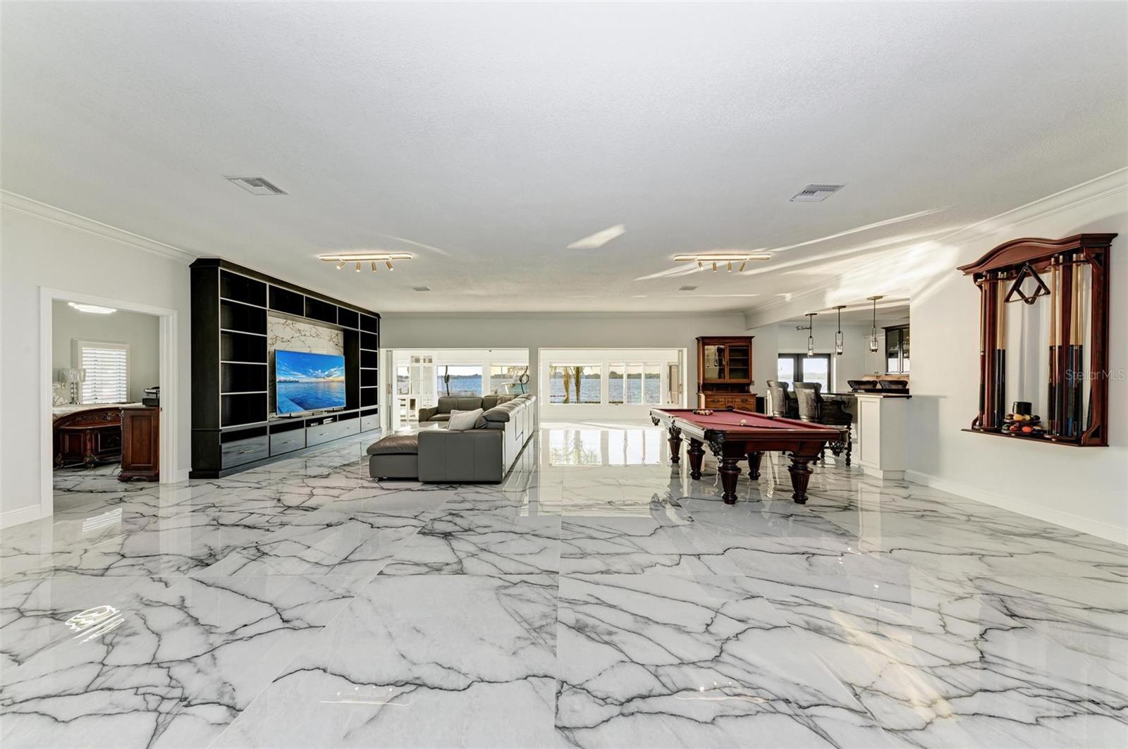 Image 13 of 45 For 5207 Bay State Road