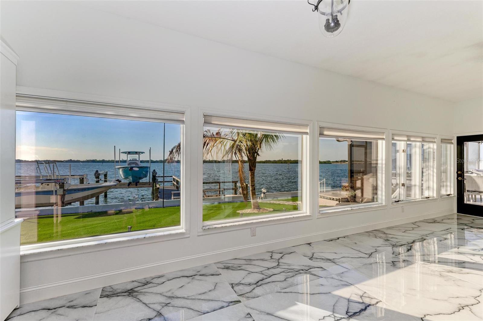 Image 19 of 45 For 5207 Bay State Road