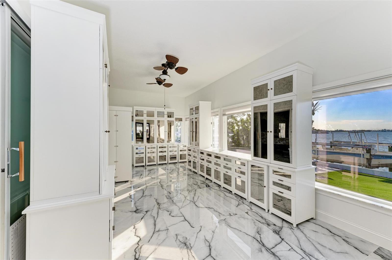 Image 22 of 45 For 5207 Bay State Road