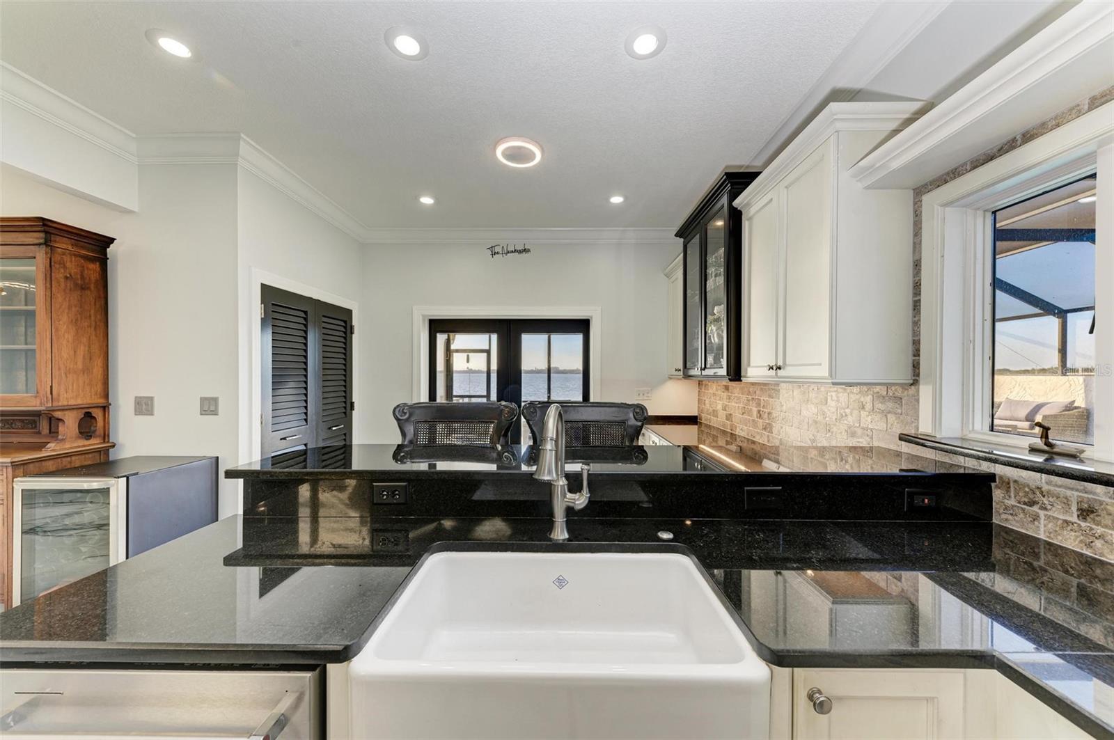 Image 29 of 45 For 5207 Bay State Road