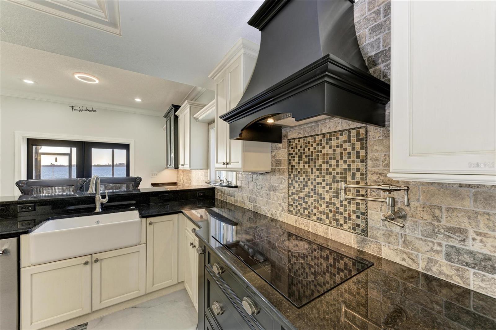 Image 31 of 45 For 5207 Bay State Road