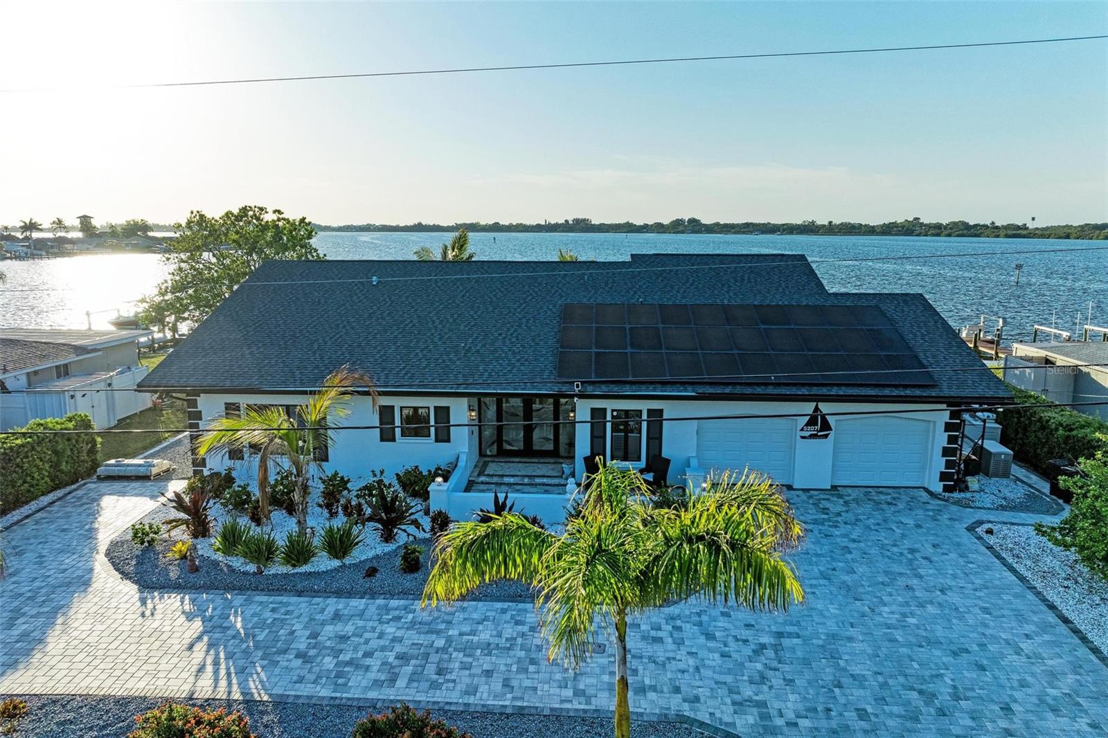 Image 6 of 45 For 5207 Bay State Road