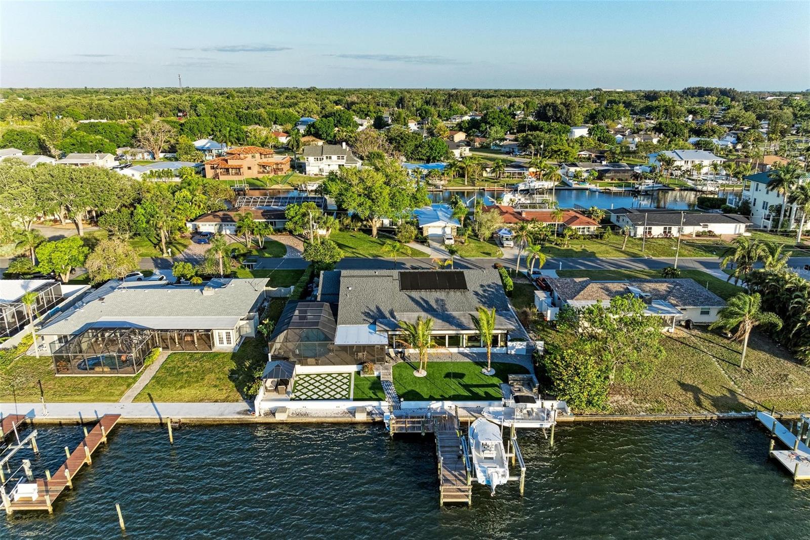 Image 8 of 45 For 5207 Bay State Road