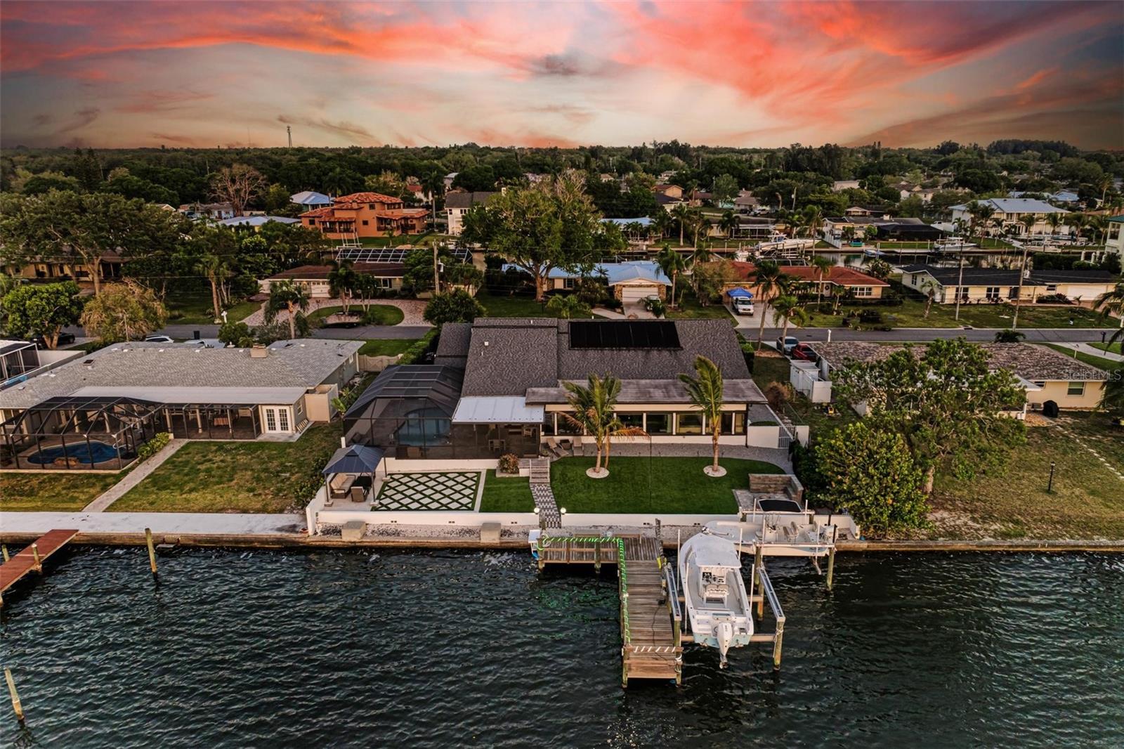 Image 9 of 45 For 5207 Bay State Road