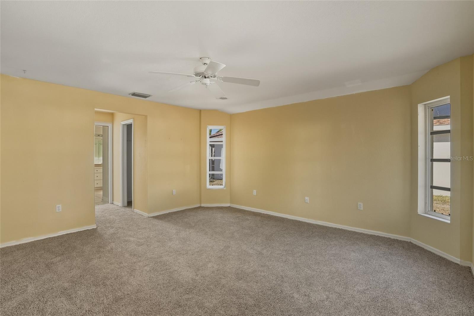 Image 8 of 31 For 122 Valdiva Street