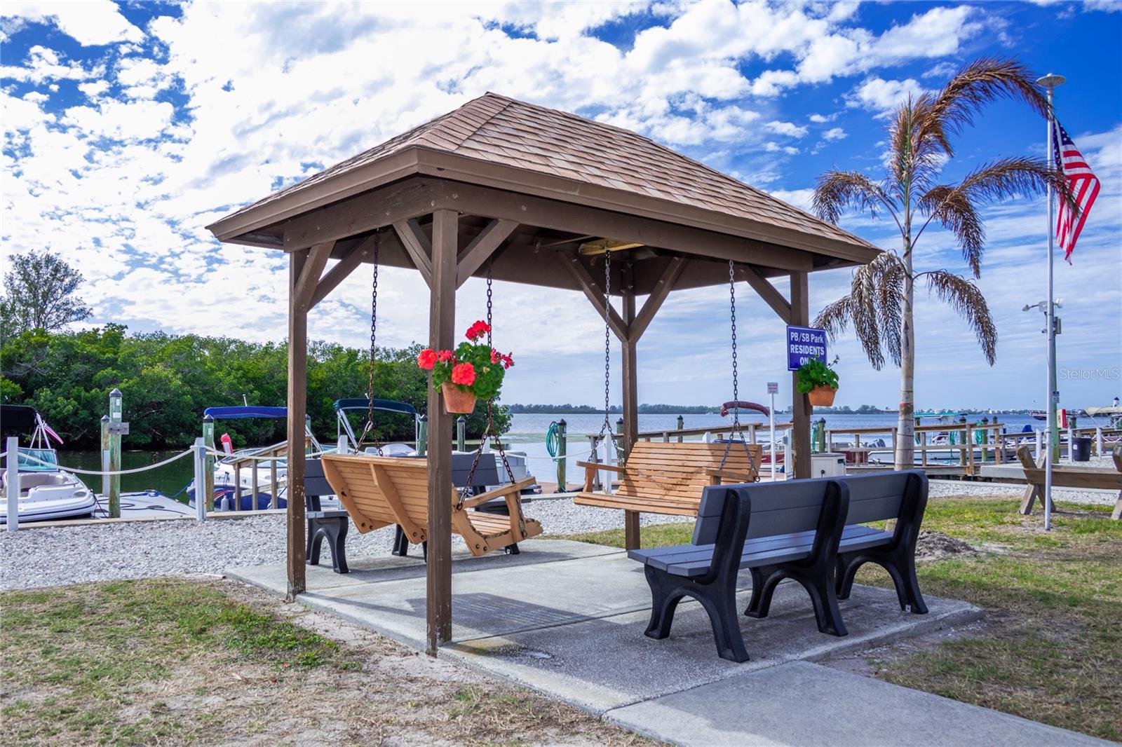 Image 25 of 29 For 10315 Cortez Road W 28-1