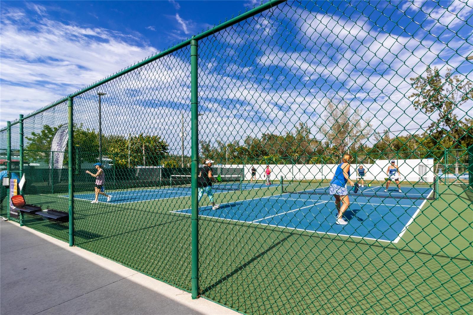 Image 27 of 29 For 10315 Cortez Road W 28-1